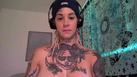 Snapshot of tattooed_natalia chatting on January 7, 2:08 pm Natalia 3 online show from January 7, 2:08 pm