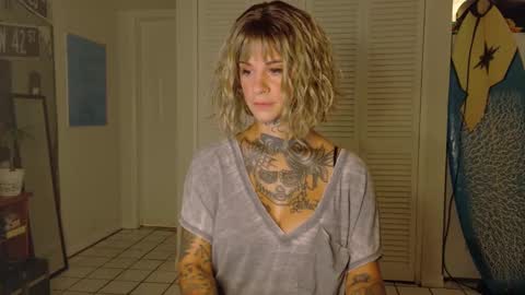 Snapshot of tattooed_natalia chatting on September 17, 8:38 am Natalia 3 online show from September 17, 8:38 am