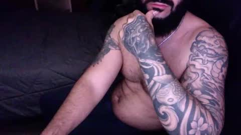 Snapshot of tattooedandbearded22 chatting on October 26, 5:02 am tattooedandbearded22 online show from October 26, 5:02 am