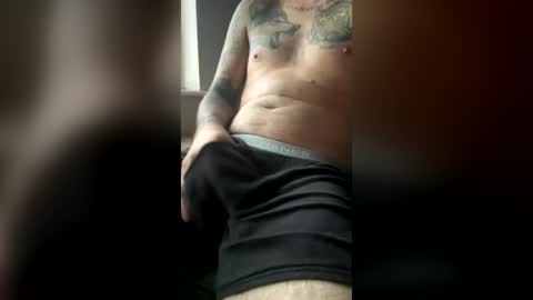 Snapshot of tattooedandsexy25 chatting on July 11, 10:40 am GRIM WOLF online show from July 11, 10:40 am