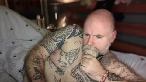 Tattooeddilf 01 online show from December 5, 1:36 am