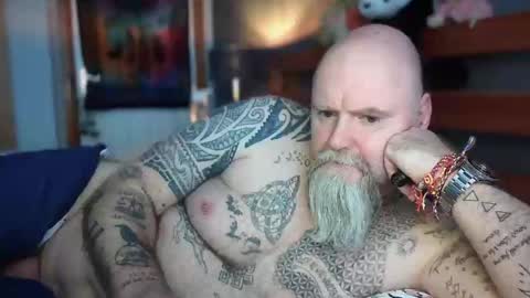 Tattooeddilf 01 online show from December 20, 1:29 pm