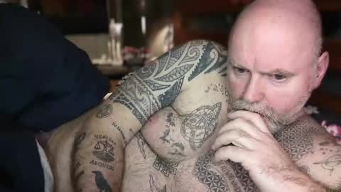 Tattooeddilf 01 online show from April 28, 10:48 pm