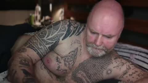Tattooeddilf 01 online show from May 1, 10:14 pm