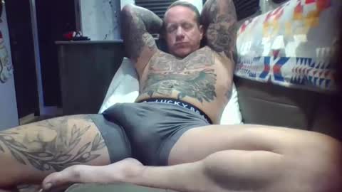 Snapshot of tattooedteaseme chatting on December 14, 1:33 am tattooedteaseme online show from December 14, 1:33 am