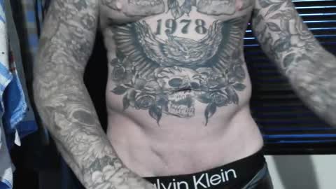 Snapshot of tattooedteaseme chatting on February 15, 1:35 am tattooedteaseme online show from February 15, 1:35 am