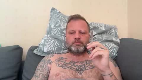 Snapshot of tattoomanforgirls chatting on April 2, 10:24 am tattoomanforgirls online show from April 2, 10:24 am