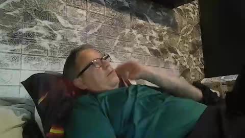 Snapshot of tatts4tits chatting on May 25, 10:10 am dave online show from May 25, 10:10 am