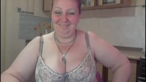 Snapshot of tatyanka_ chatting on May 22, 2:30 am tatyanka_ online show from May 22, 2:30 am