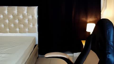 tau_montes online show from March 14, 1:55 am