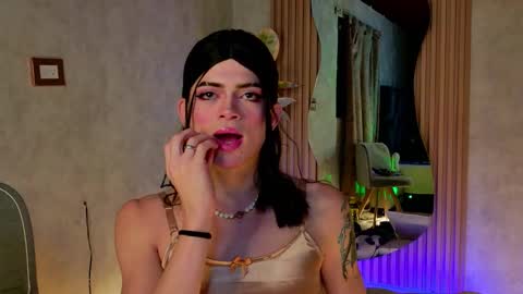 Snapshot of taurito___ chatting on December 4, 6:23 am taurito___ online show from December 4, 6:23 am