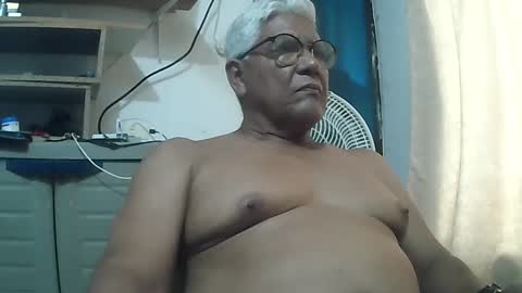 Snapshot of tavo58 chatting on September 23, 7:50 pm alvarito online show from September 23, 7:50 pm