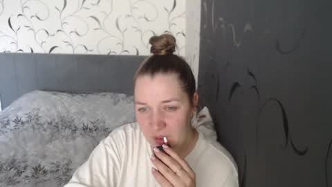 Snapshot of taxxxu chatting on June 14, 11:34 am Diana online show from June 14, 11:34 am