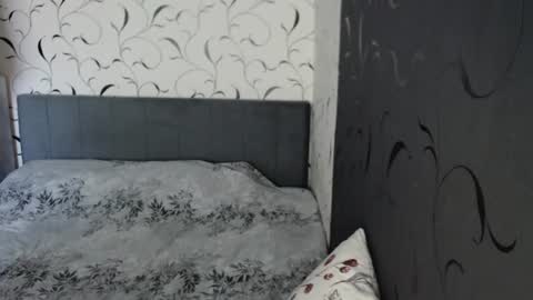 Snapshot of taxxxu chatting on July 1, 5:42 am Diana online show from July 1, 5:42 am