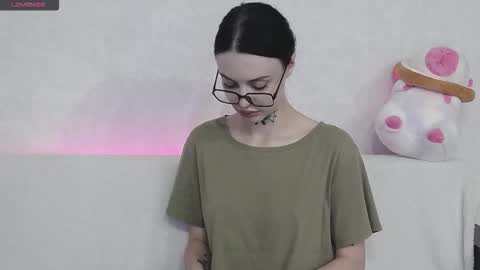 Taya online show from September 22, 7:05 pm