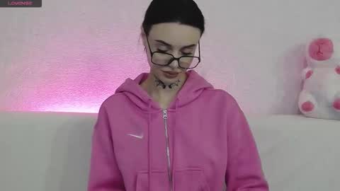 Taya online show from October 29, 6:20 pm