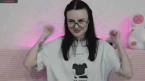 Taya online show from November 28, 5:04 pm