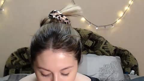Taya online show from April 30, 8:48 pm