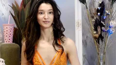 TayaKayan online show from January 12, 1:49 pm