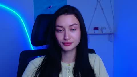 Snapshot of tayavibe chatting on December 15, 6:28 am Taya online show from December 15, 6:28 am