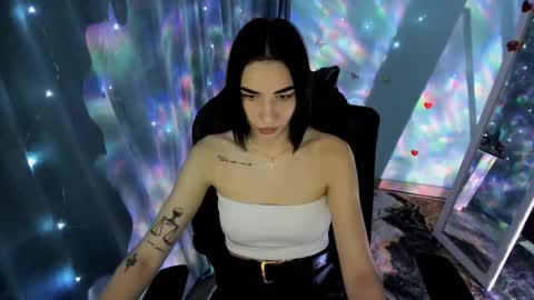 Tayla online show from November 22, 7:40 am