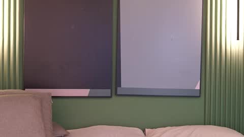 Teylor  Kim online show from September 25, 5:05 pm