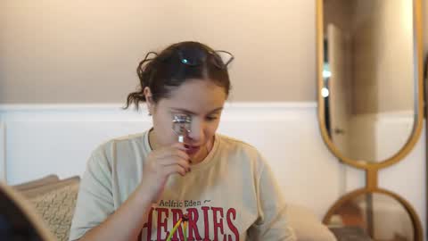 Teylor  Kim online show from October 22, 7:35 pm