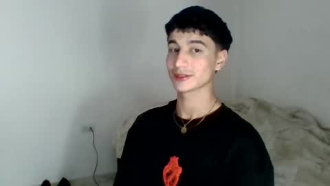 Snapshot of taylor1520 chatting on November 12, 12:22 am taylor1520 online show from November 12, 12:22 am