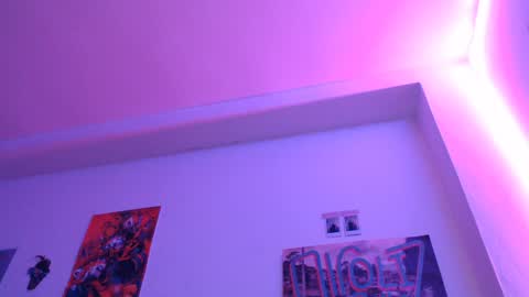 Snapshot of taylor__06 chatting on February 5, 6:13 am Taylor online show from February 5, 6:13 am