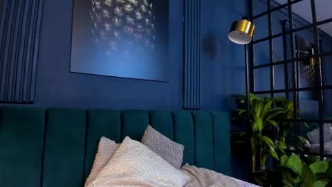 Snapshot of taylor_bennet chatting on February 10, 3:21 pm Taylor Bennet online show from February 10, 3:21 pm