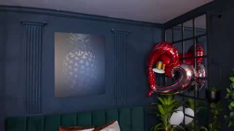 Snapshot of taylor_bennet chatting on February 24, 12:05 pm Taylor Bennet online show from February 24, 12:05 pm