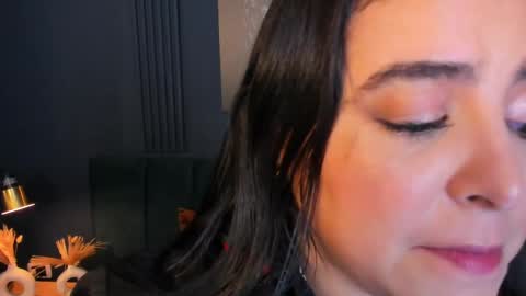 Snapshot of taylor_bennet chatting on March 11, 12:06 pm Taylor Bennet online show from March 11, 12:06 pm