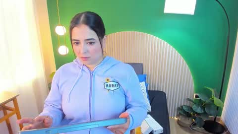 Snapshot of taylor_bennet chatting on September 26, 12:09 pm Taylor Bennet online show from September 26, 12:09 pm