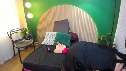 Snapshot of taylor_bennet chatting on October 7, 5:15 am Taylor Bennet online show from October 7, 5:15 am