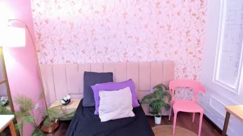 Taylor Bennet online show from February 25, 11:53 am