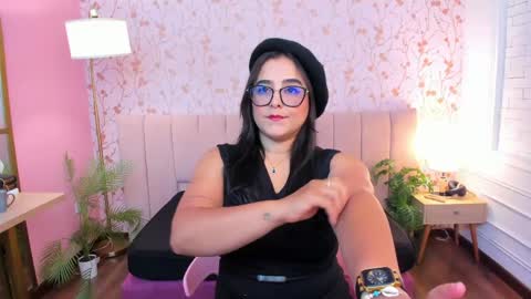 Taylor Bennet online show from April 23, 11:53 am