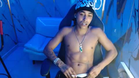 Taylor online show from February 22, 1:51 am