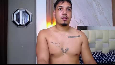 Snapshot of taylor_collins_2 chatting on October 12, 9:58 pm taylor_collins_2 online show from October 12, 9:58 pm