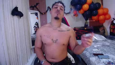 Snapshot of taylor_collins_2 chatting on October 25, 12:56 pm taylor_collins_2 online show from October 25, 12:56 pm