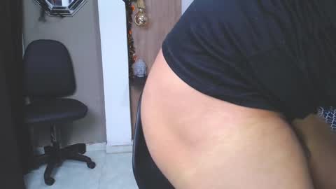 Snapshot of taylor_collins_2 chatting on October 29, 5:25 pm taylor_collins_2 online show from October 29, 5:25 pm