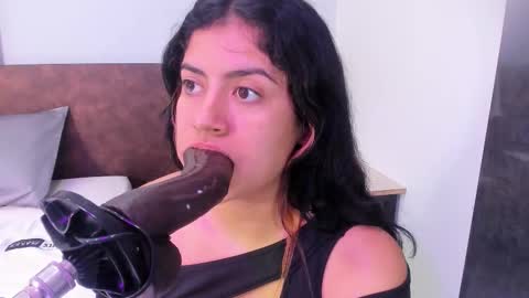 taylor_cupper_ online show from March 13, 4:41 am