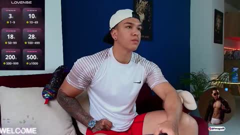 Snapshot of taylor_johnn chatting on November 25, 2:50 pm Penagos zz online show from November 25, 2:50 pm