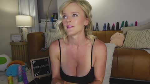 Taylor --  online show from September 17, 10:06 am