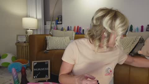 Taylor --  online show from September 30, 10:09 am