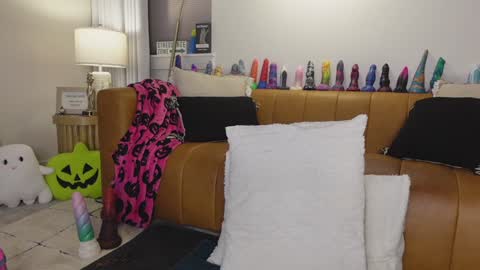 Taylor --  online show from October 5, 10:13 am