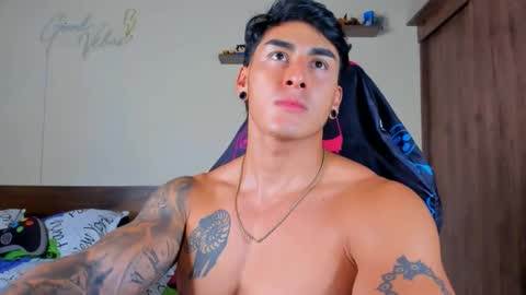 taylor_mclane1 online show from February 1, 7:34 pm