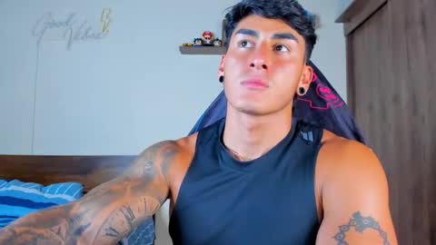 taylor_mclane1 online show from April 2, 10:29 pm