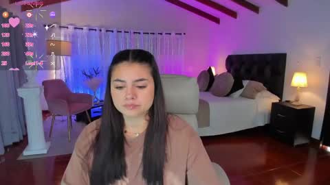 Snapshot of taylor_smith1_ chatting on May 9, 11:37 am Taylor online show from May 9, 11:37 am