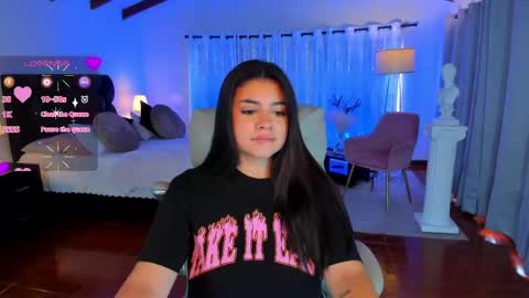 Snapshot of taylor_smith1_ chatting on May 23, 2:21 pm Taylor online show from May 23, 2:21 pm