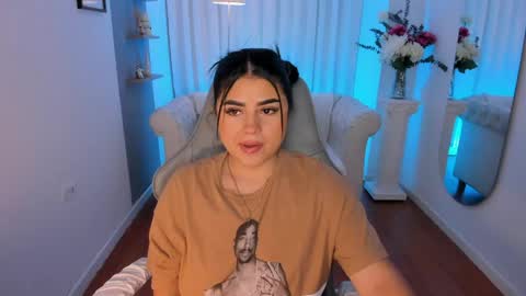 Snapshot of taylor_smith1_ chatting on June 2, 5:09 am Taylor online show from June 2, 5:09 am